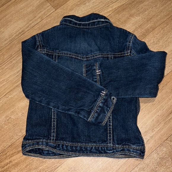 Girls size 5 GAP jean jacket with pink snap buttons - Picture 6 of 6